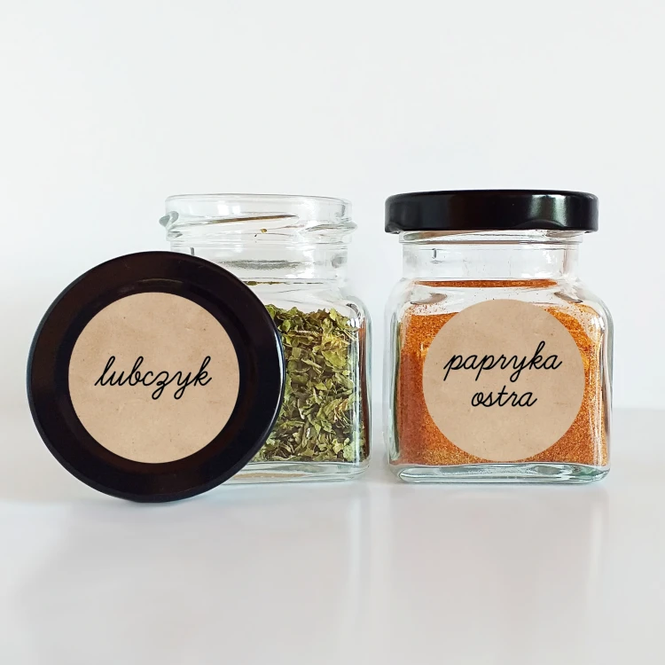 naklejki-na-przyprawy-w-kolorze-kartonu-wodoodporne-4cm.webp