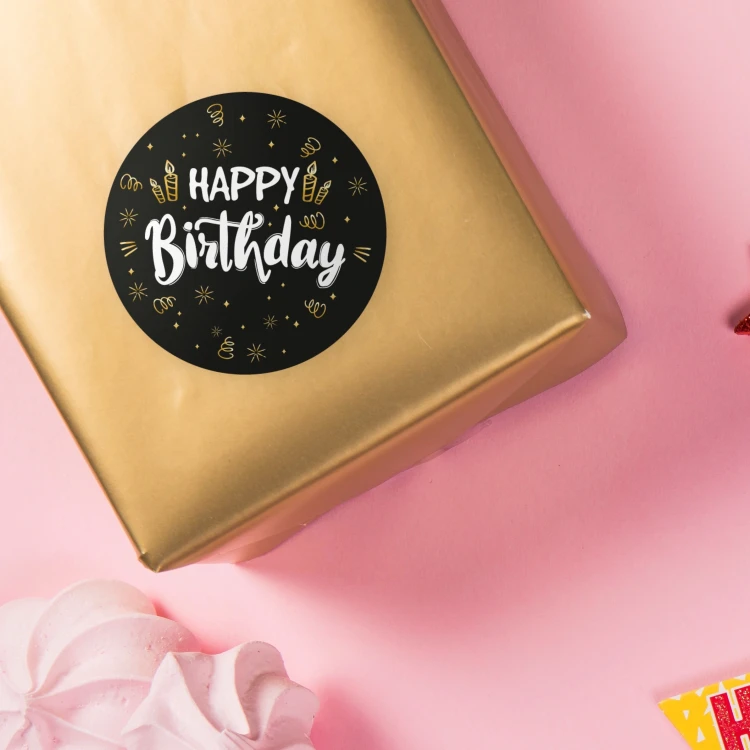 naklejki-urodzinowe-samoprzylepne-czarno-złote-happy-birthday.webp