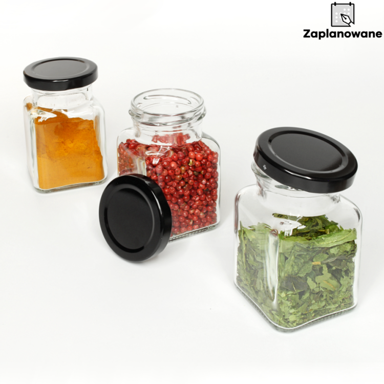 9 słoiczki na przyprawy z czarną zakrętką 150ml.png