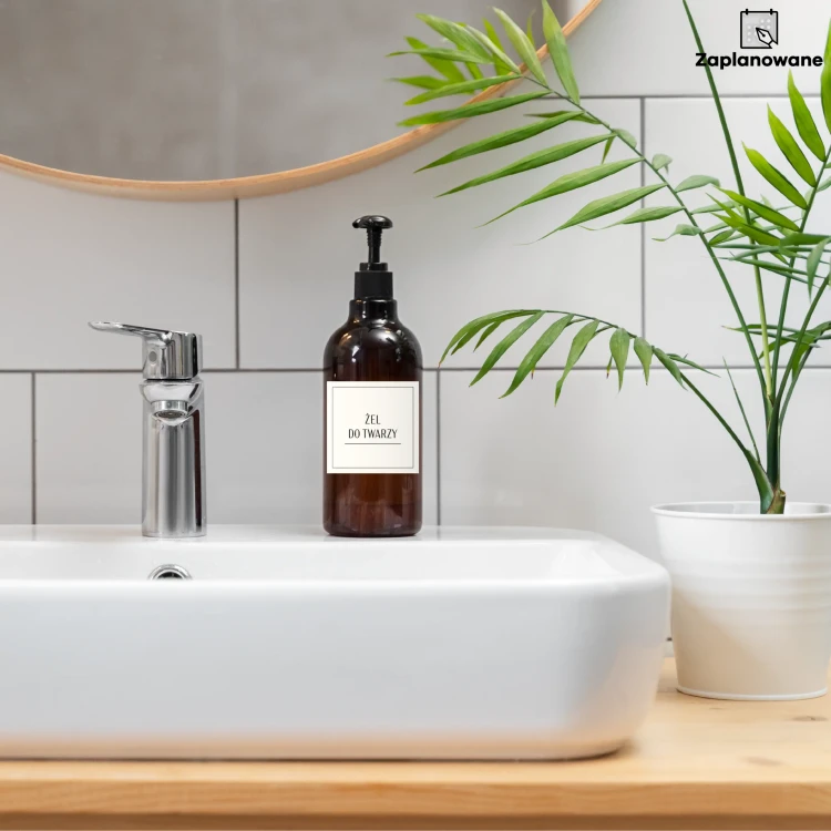 naklejki-na-zamówienie 6x6cm-kremowe-folia.webp