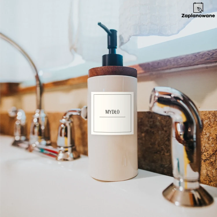 naklejki-na-zamówienie 6x6cm-kremowe-folia.webp