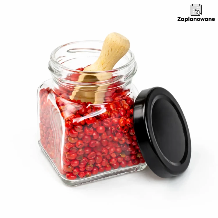 11-słoiczki-na-przyprawy-120ml-z-czarną-zakrętką.webp